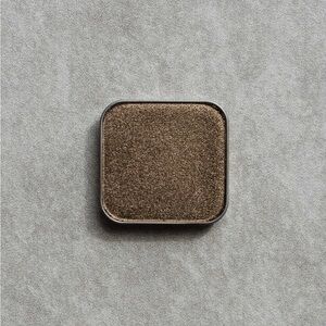 Seint eye shadow color Finn